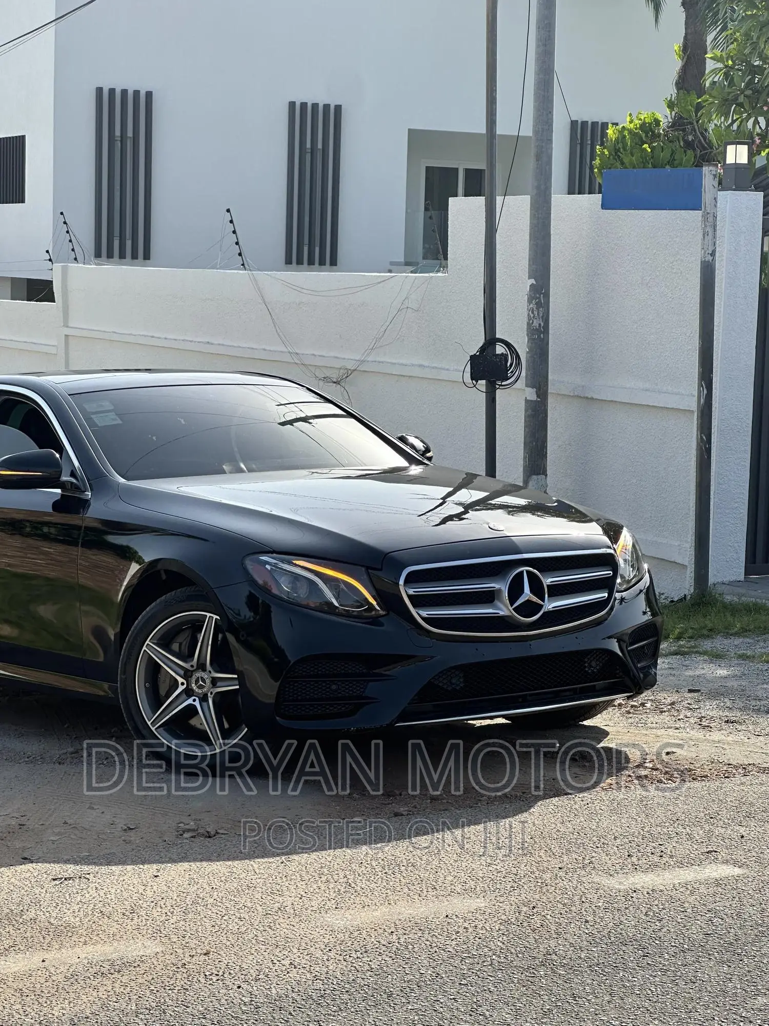 Mercedes-Benz E300 2017 Black