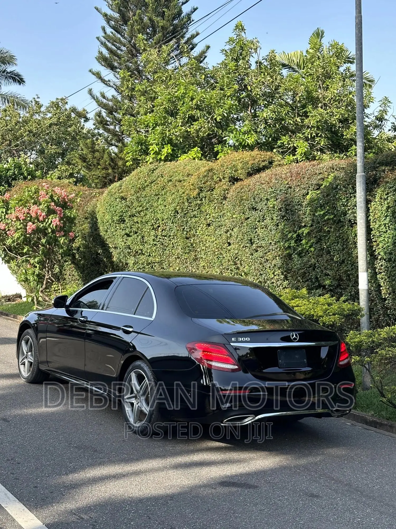Mercedes-Benz E300 2017 Black