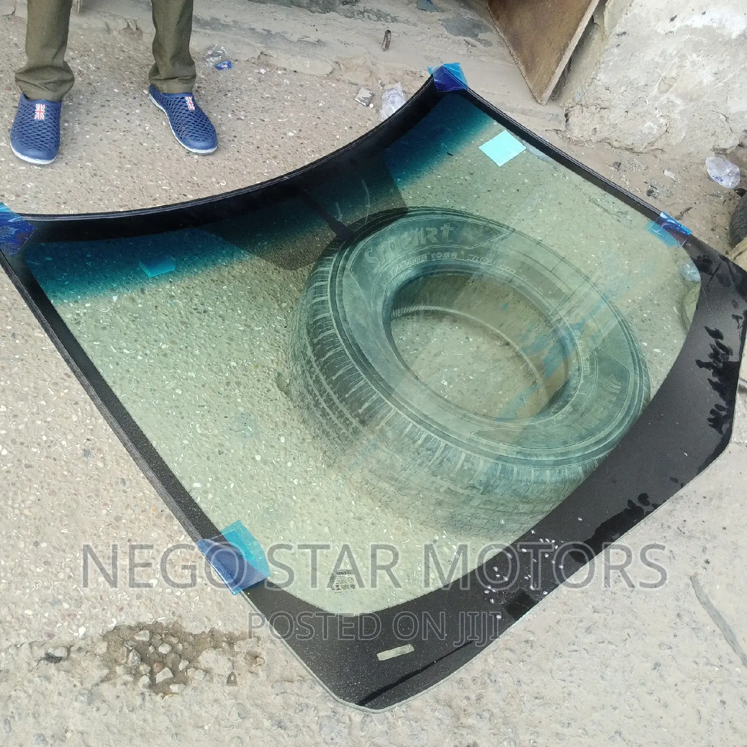 Nissan Sentra 2017 Front Windscreen