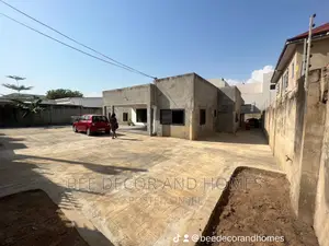 5bdrm House in Bee Decor & Home’S, East Legon for rent