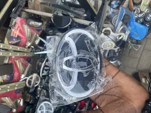 Yaris Front Crown