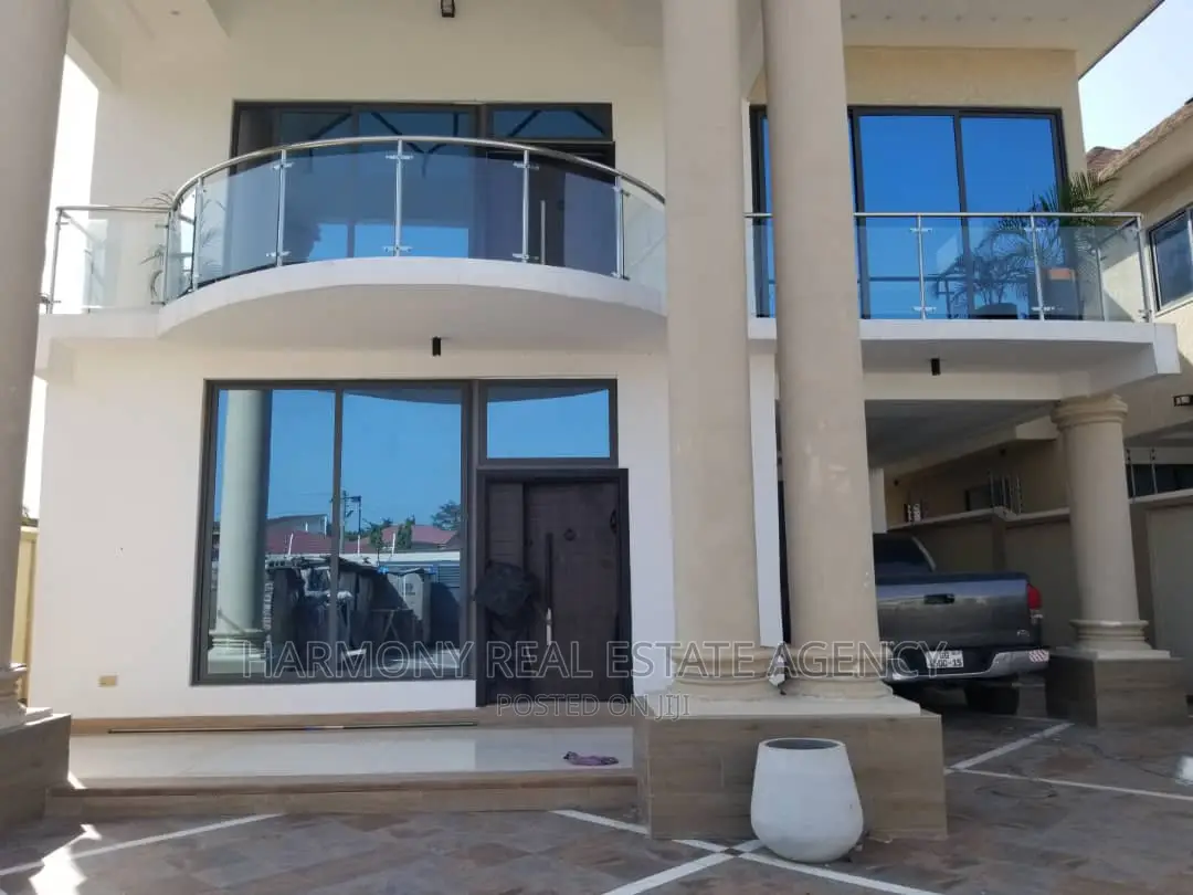 5bdrm House in West Legon for sale