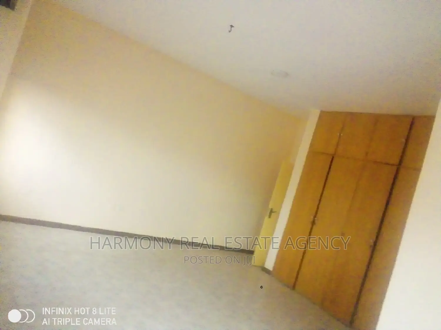 13bdrm House in Dzorwulu for rent