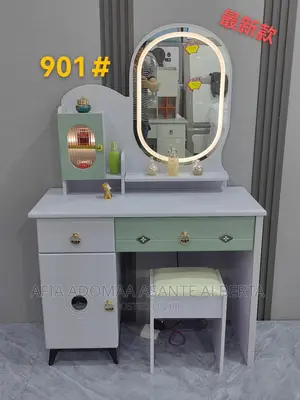Luxury Vanity Dressing Mirror With LED Light