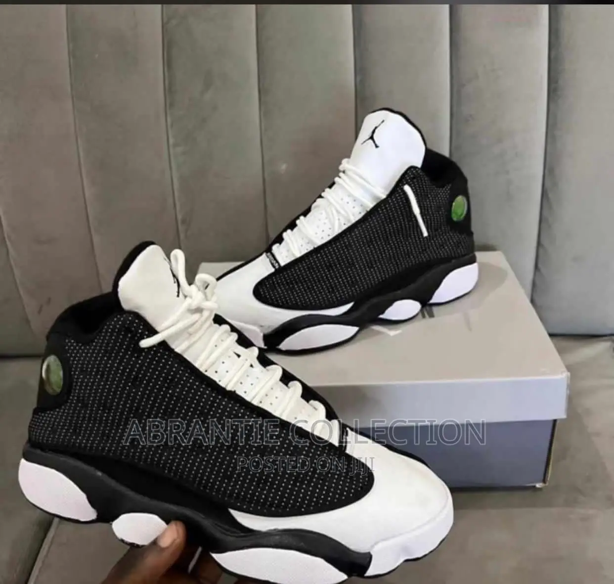 Air Jordan Retro 13 Black/White