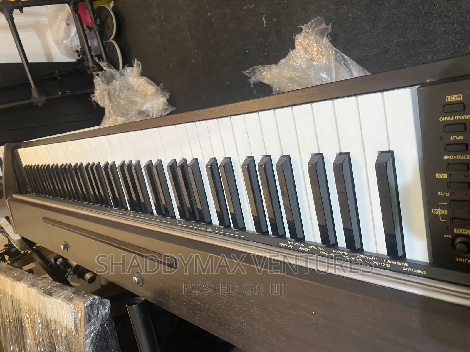 Casio Privia PX700 Digital Piano