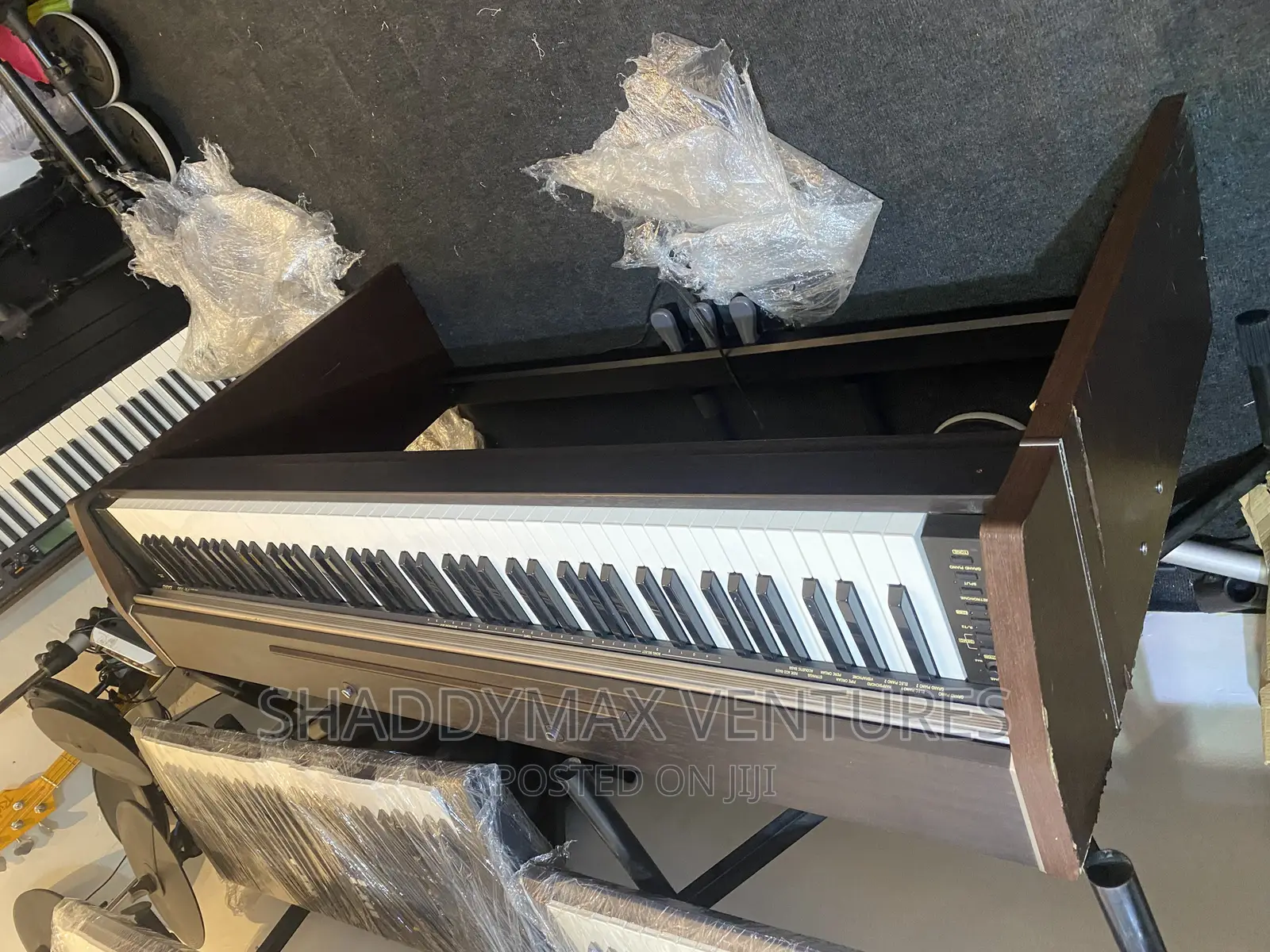 Casio Privia PX700 Digital Piano
