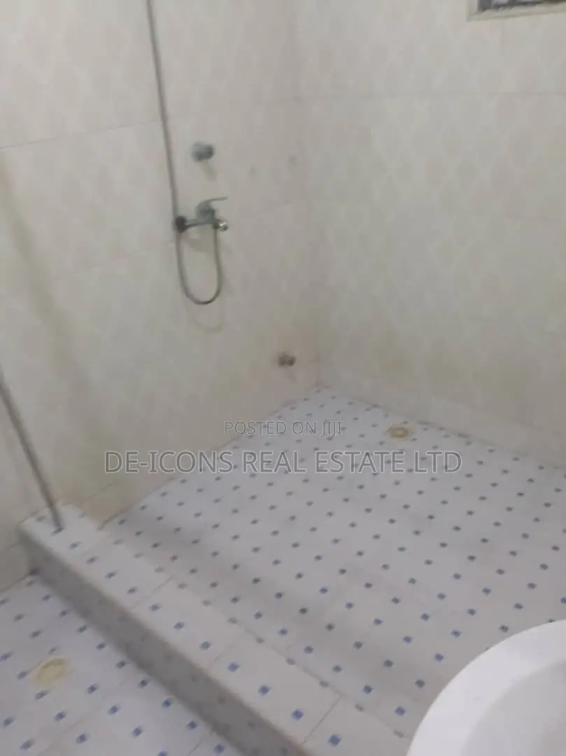 1bdrm Bungalow in De-Icons Real Estate, Awutu Senya East Municipal