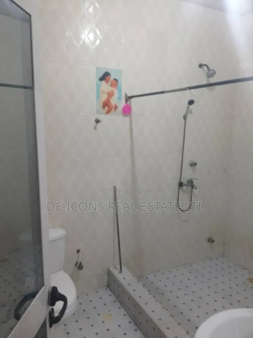 1bdrm Bungalow in De-Icons Real Estate, Awutu Senya East Municipal