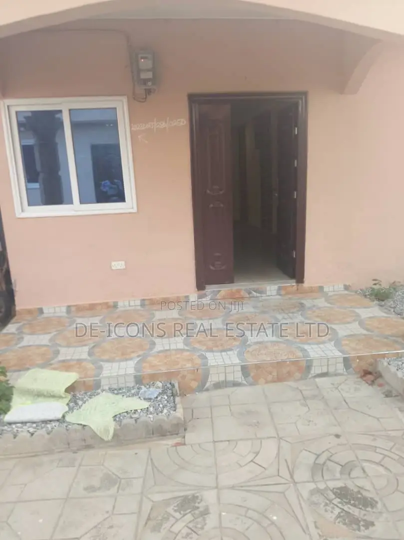 1bdrm Bungalow in De-Icons Real Estate, Awutu Senya East Municipal