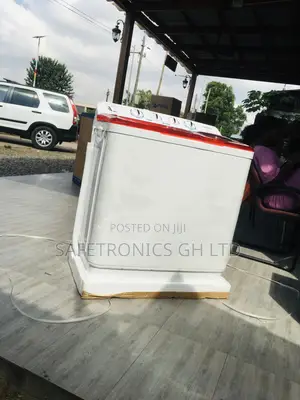 11kg Semiautomatic Red/White Nasco Washingmachine Topload