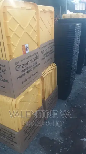 Greenmode Black/Yellow Container's