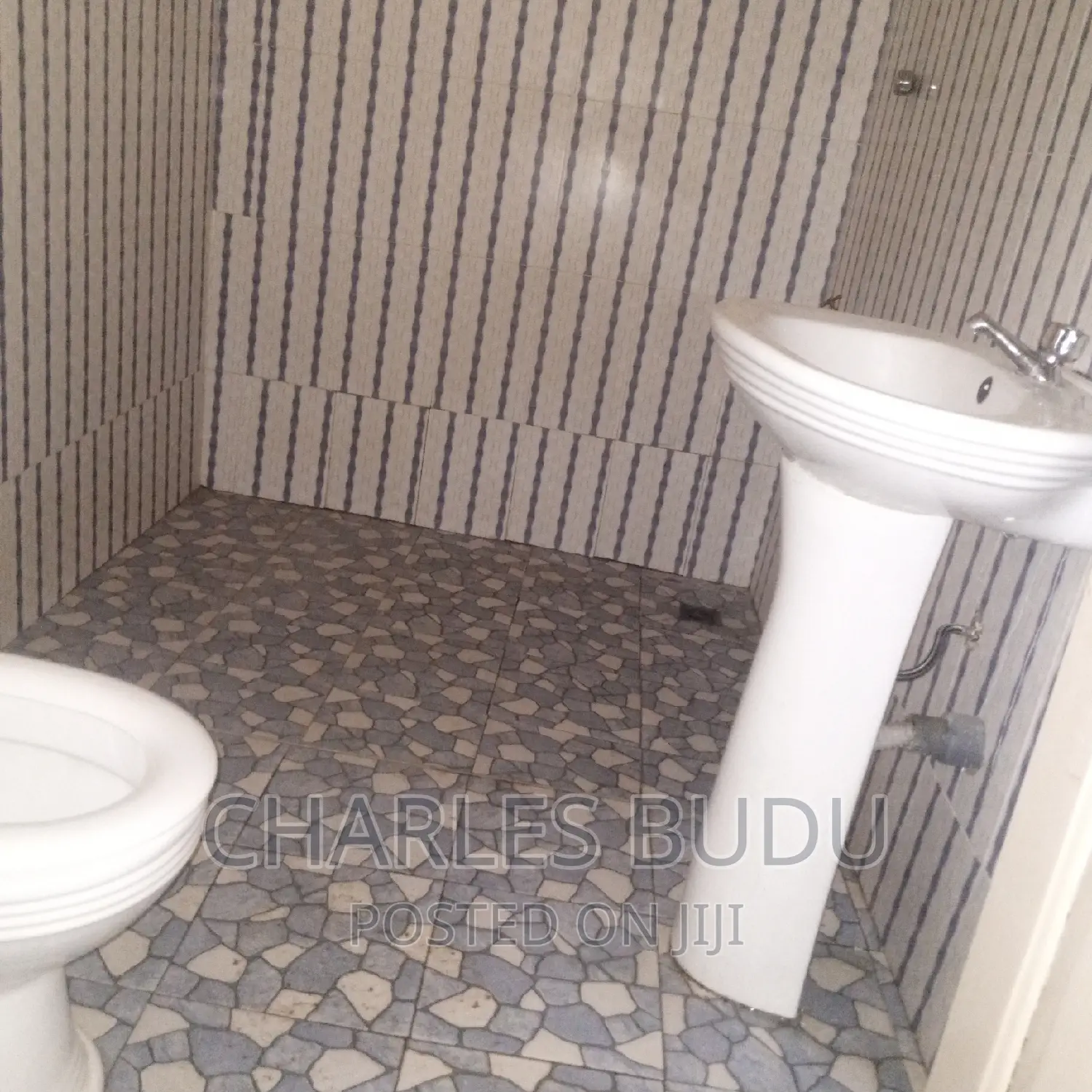 1bdrm Apartment in Roma Estate, Dansoman for rent