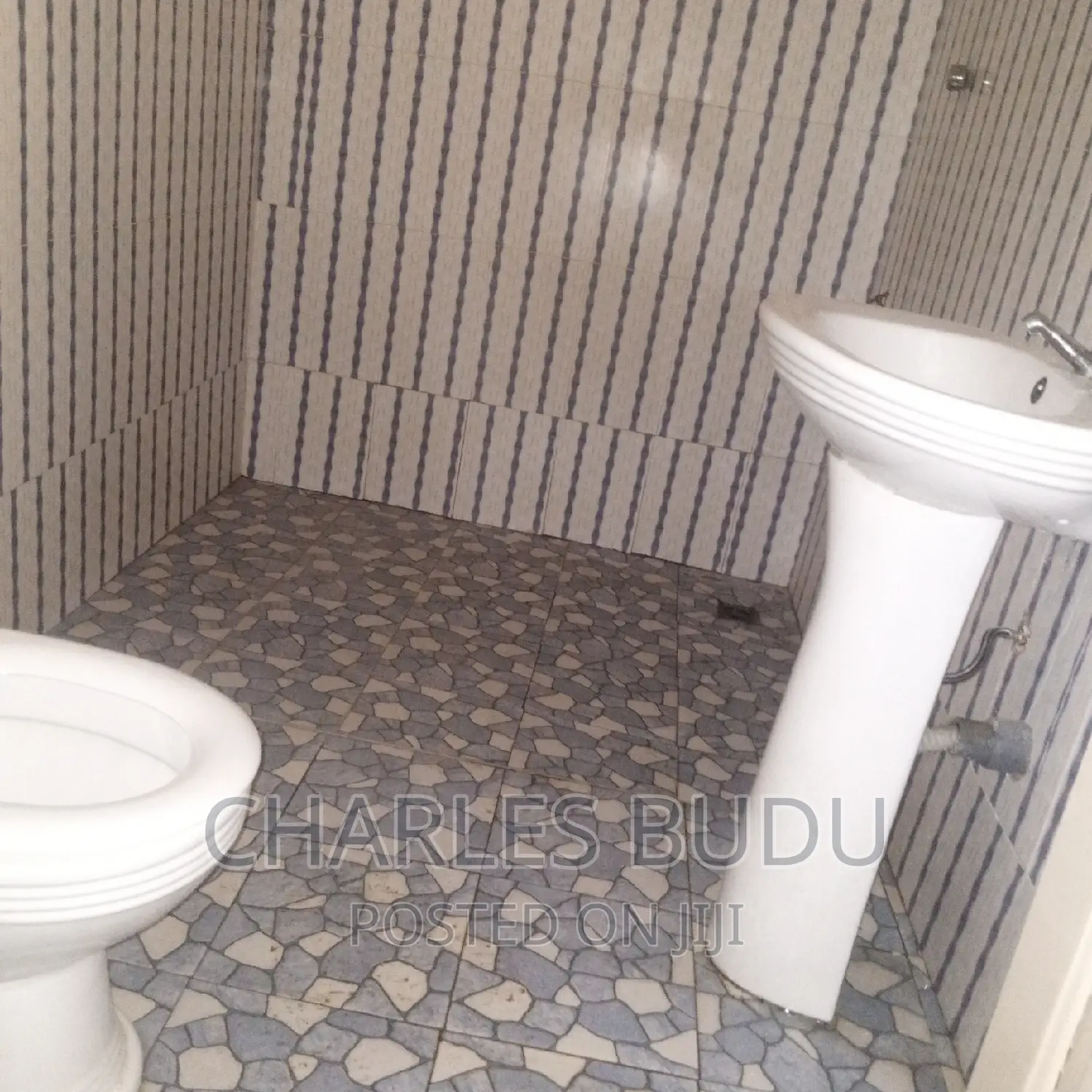 1bdrm Apartment in Roma Estate, Dansoman for rent