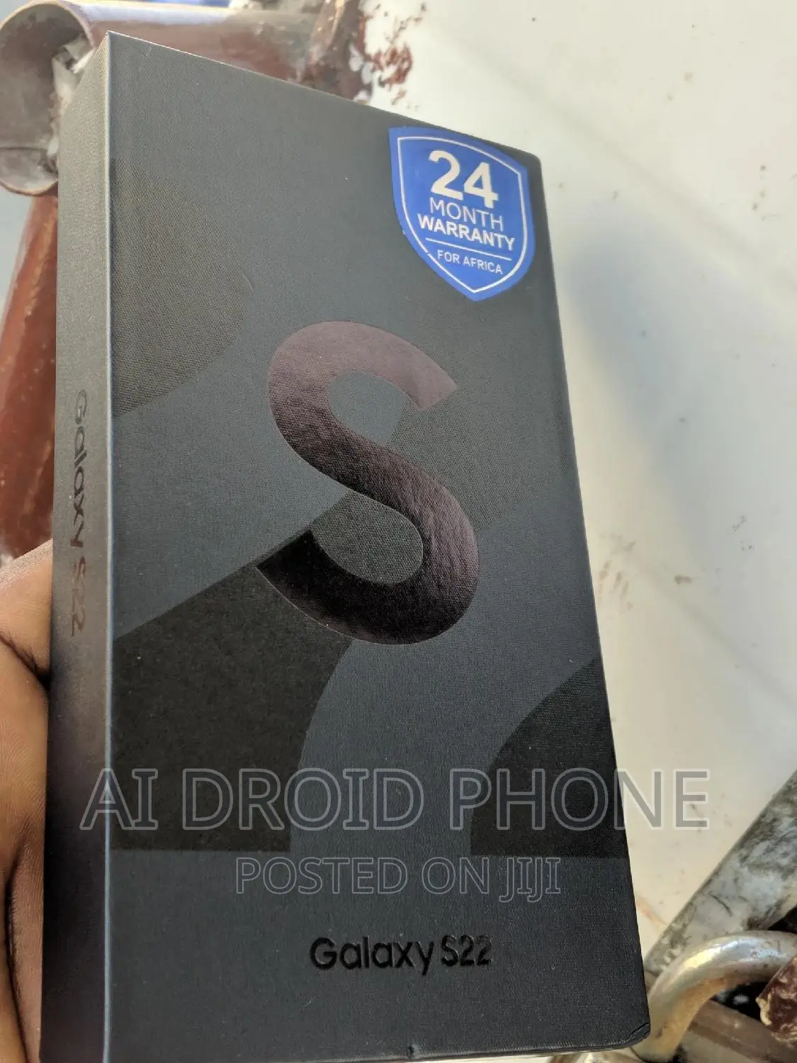 New Samsung Galaxy S22 5G 128 GB Gold