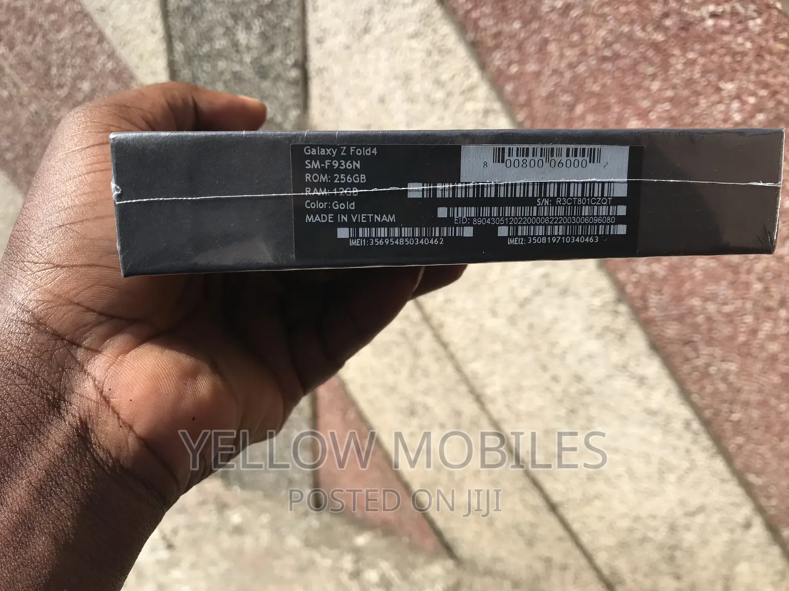 New Samsung Galaxy Z Fold4 256 GB Gold