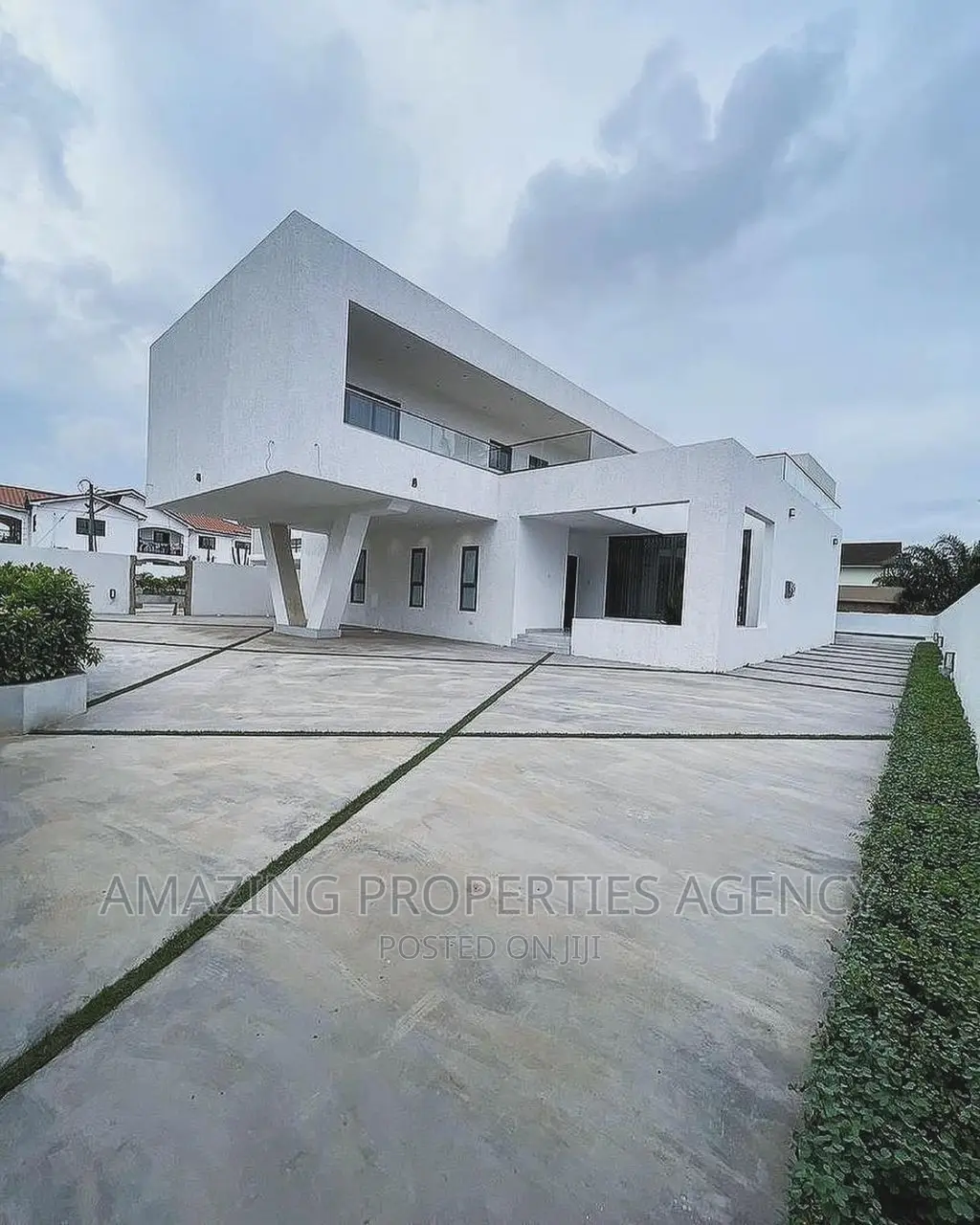 4bdrm House in East Legon for sale