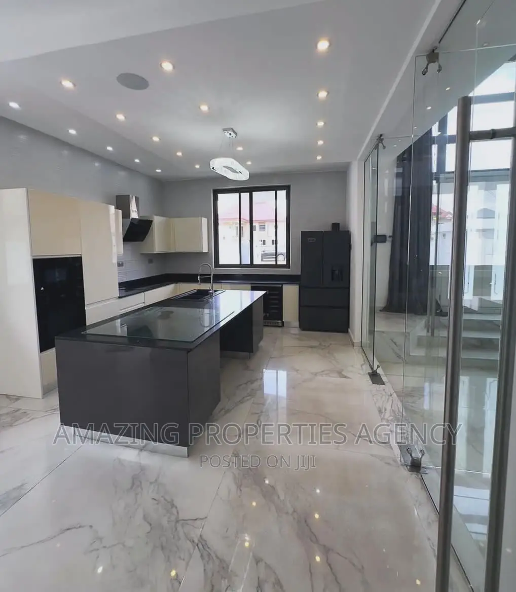 4bdrm House in East Legon for sale