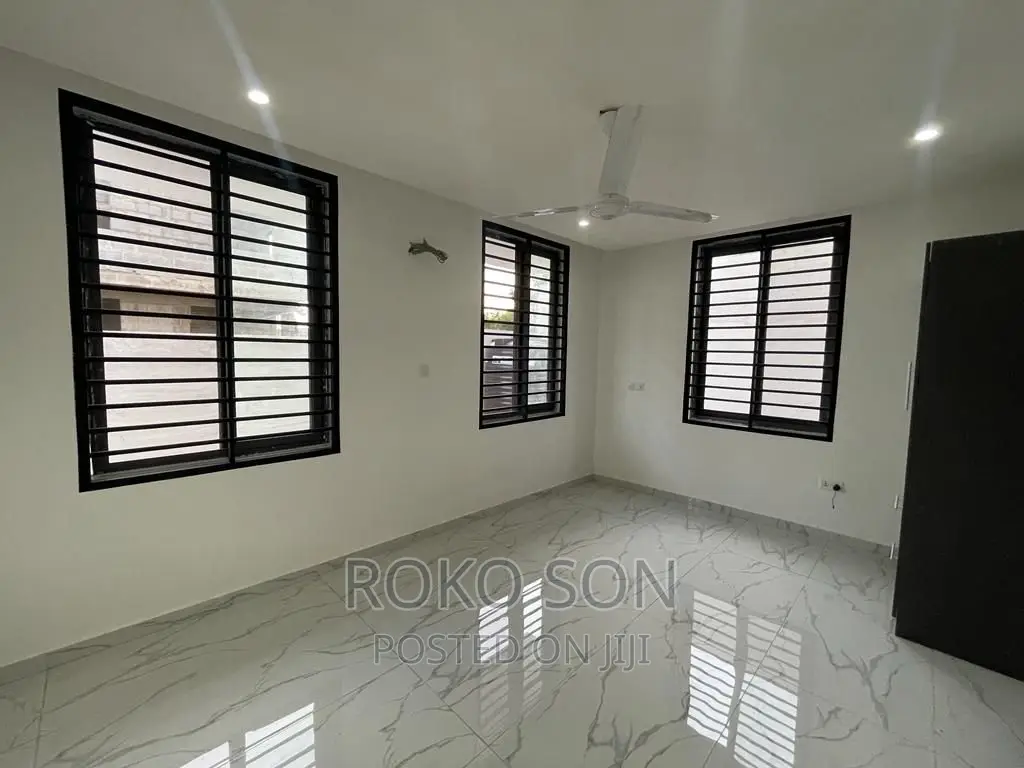 4bdrm Duplex in Dr Roko, East Legon for sale