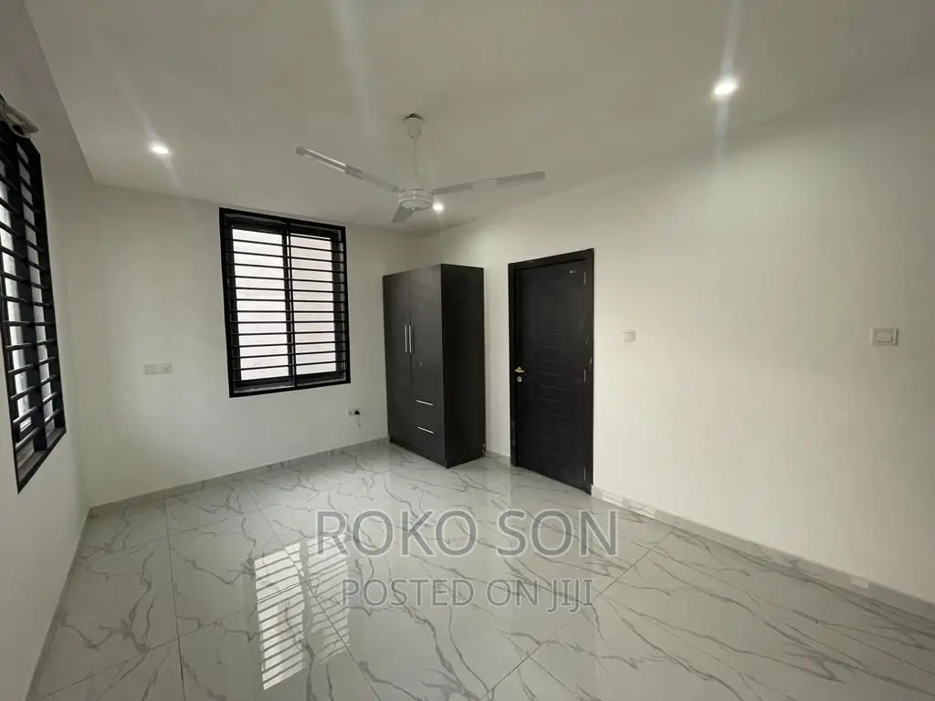 4bdrm Duplex in Dr Roko, East Legon for sale
