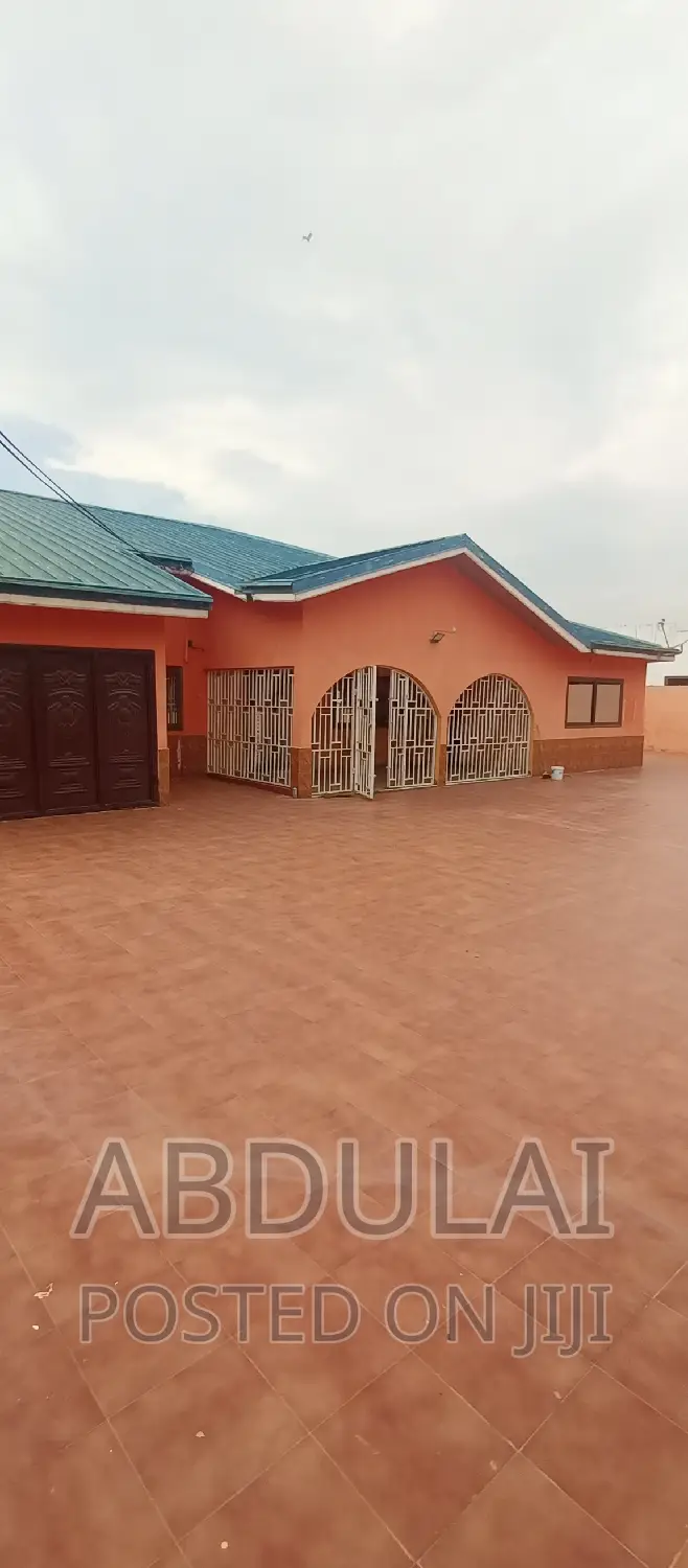 5bdrm House in Dome Pillar 2. Self for rent