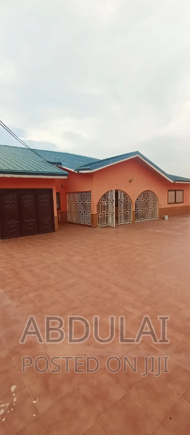 5bdrm House in Dome Pillar 2. Self for rent