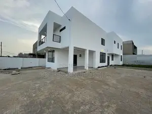 4bdrm Duplex in Pleasant Properties, East Legon for sale