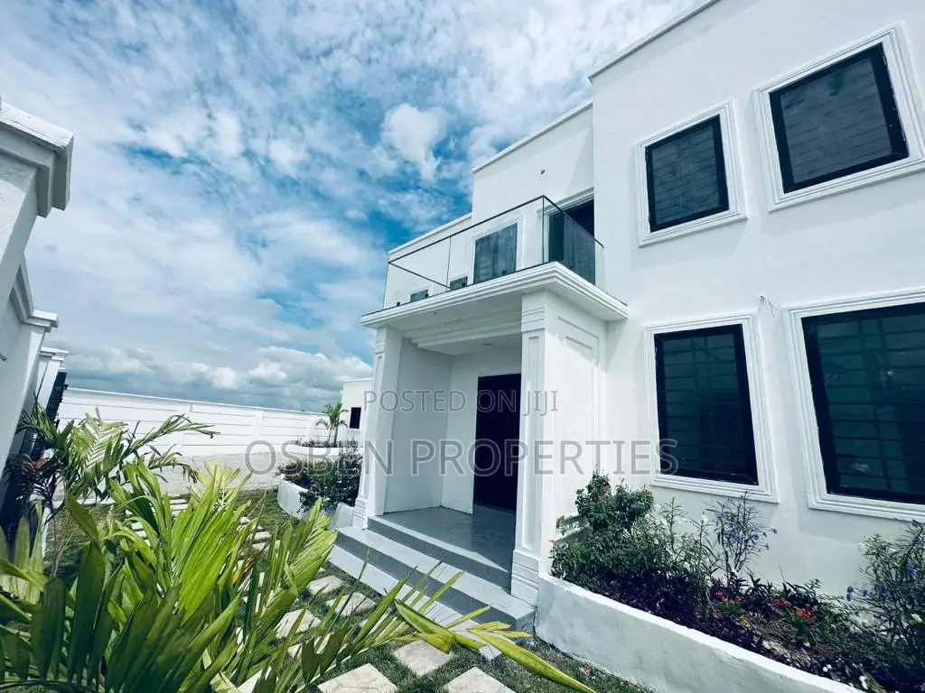 Furnished 5bdrm Duplex in Pleasant Properties, East Legon for sale