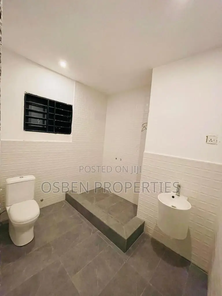 Furnished 5bdrm Duplex in Pleasant Properties, East Legon for sale