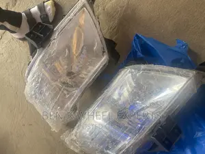Toyota Hilux Vigo Headlights