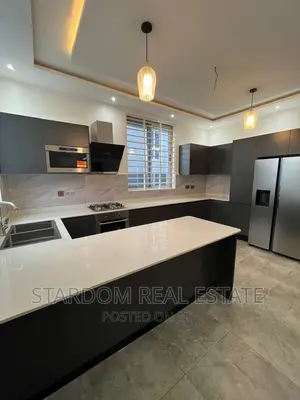 4bdrm Duplex in Oyarifa Mall Area for rent