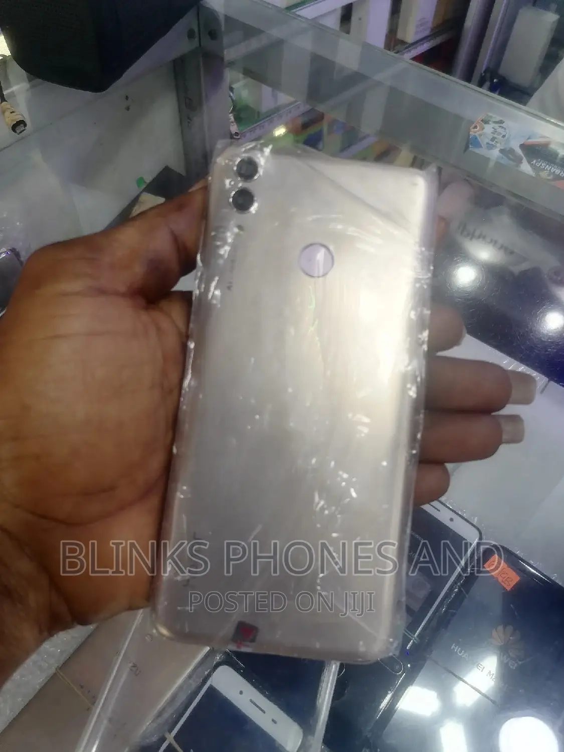New Huawei Honor 8C 64 GB Gold
