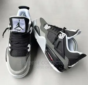 Photo - Air Jordan Retro 4 Fear Pack