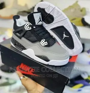 Air Jordan Retro 4 Fear Pack
