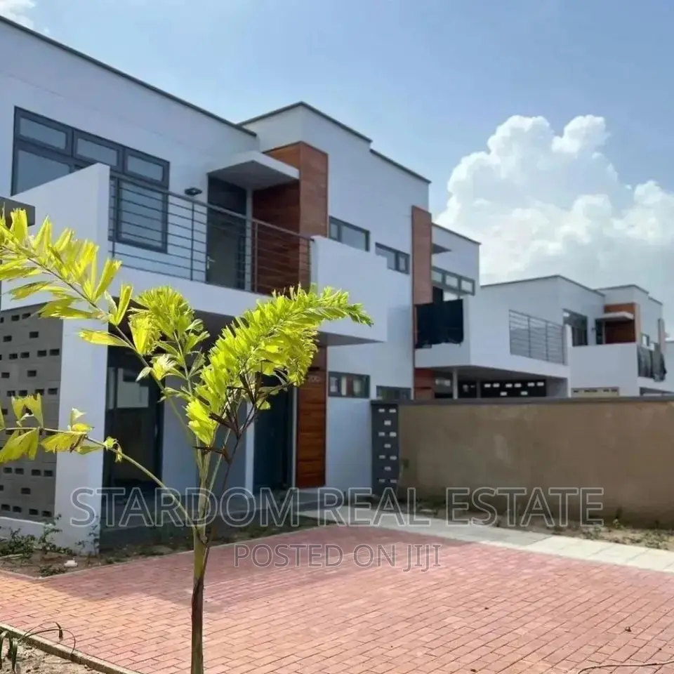2bdrm Townhouse / Terrace in Oyarifa for rent