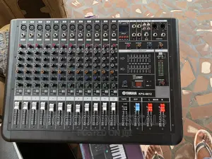 YAMAHA KPG-8812 Active 12channel Mixer