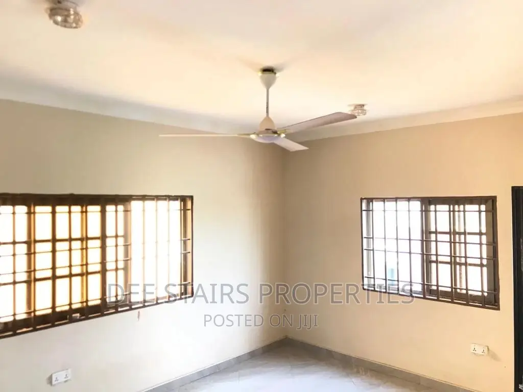 4bdrm House in Tse Addo Round About, Labadi for sale