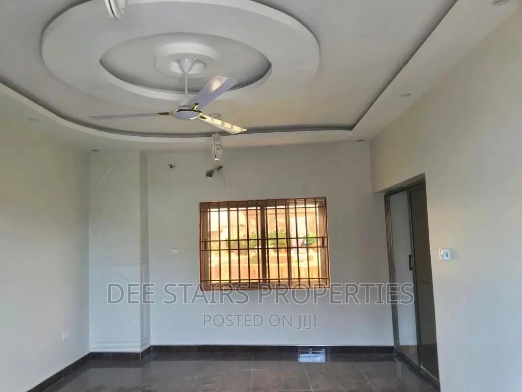 4bdrm House in Tse Addo Round About, Labadi for sale