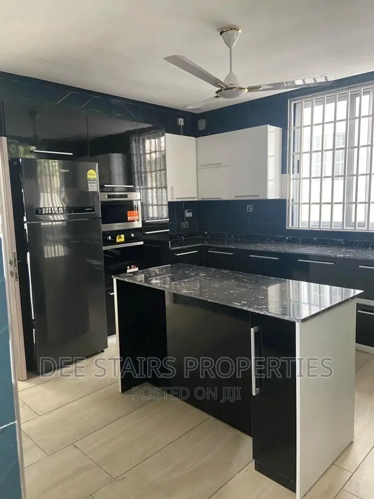 4bdrm House in Tse Addo Round About, Labadi for sale