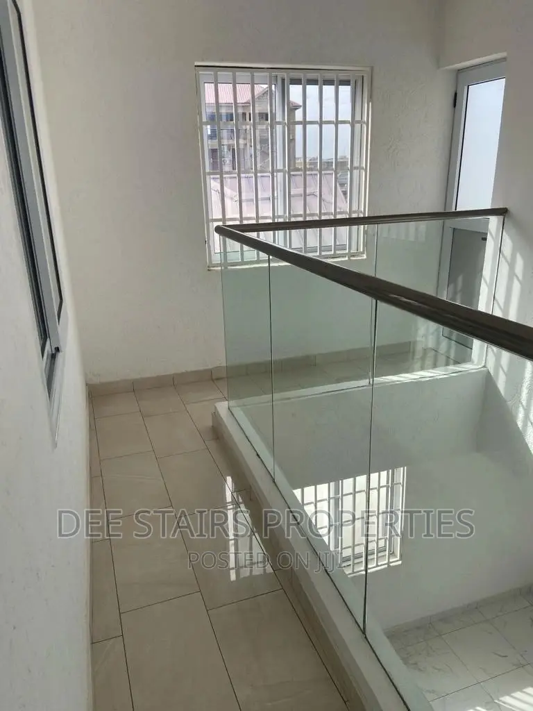 4bdrm House in Tse Addo Round About, Labadi for sale
