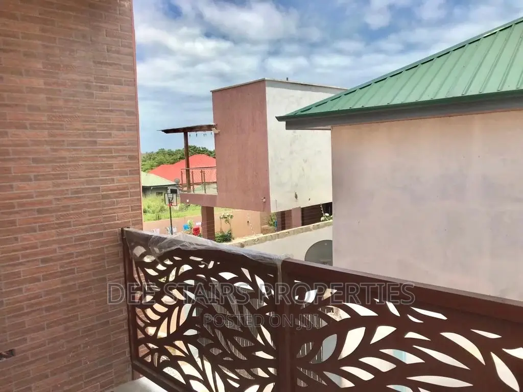 3bdrm House in Tse Addo, Labadi for sale