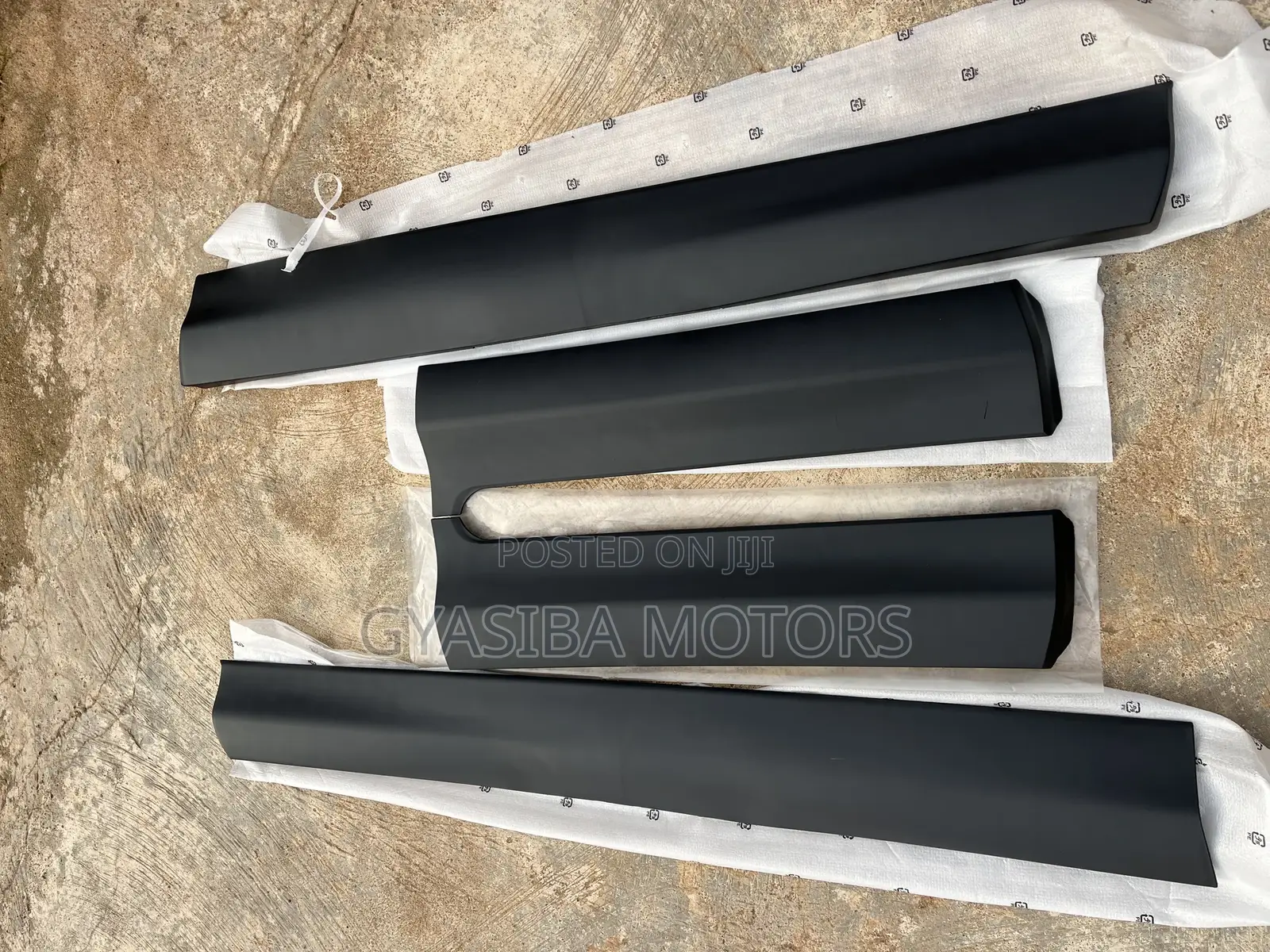 CRV 2012-2016 Doors Moulding Set