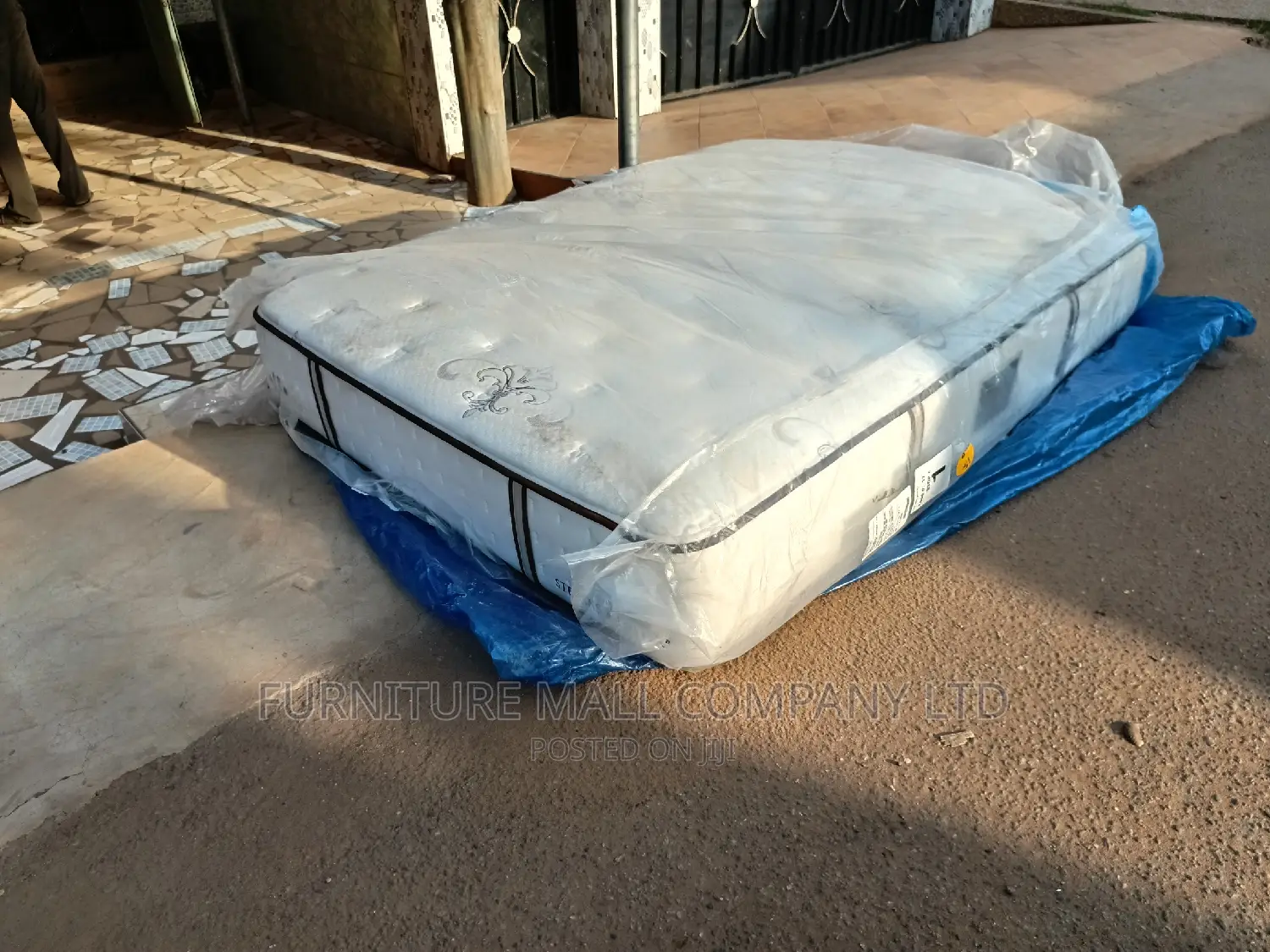 A 60x80 Queen Size Mattrese Available as SeenFree Dlvry