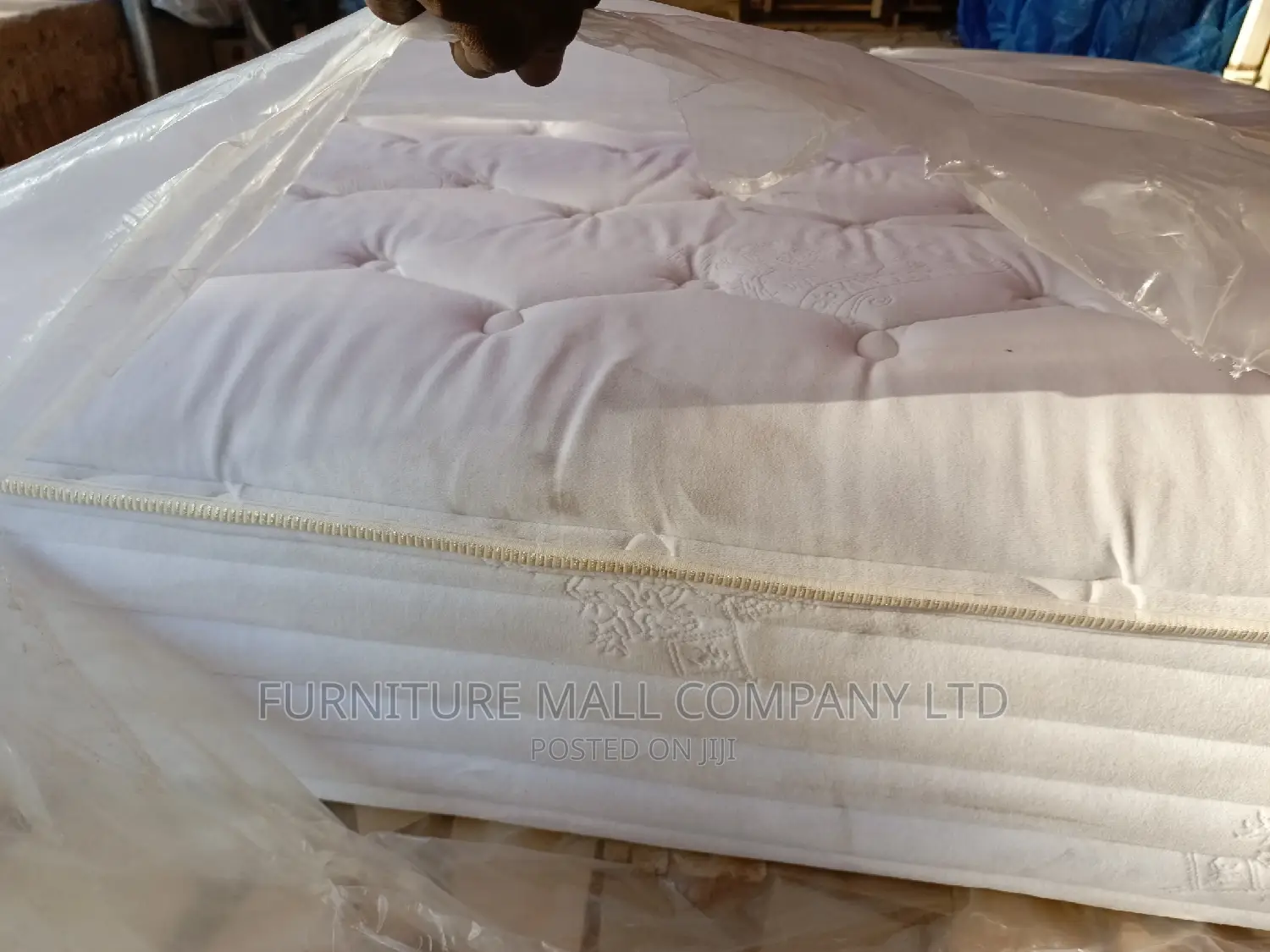 Lovely Kingss Mattrese Free Delivery