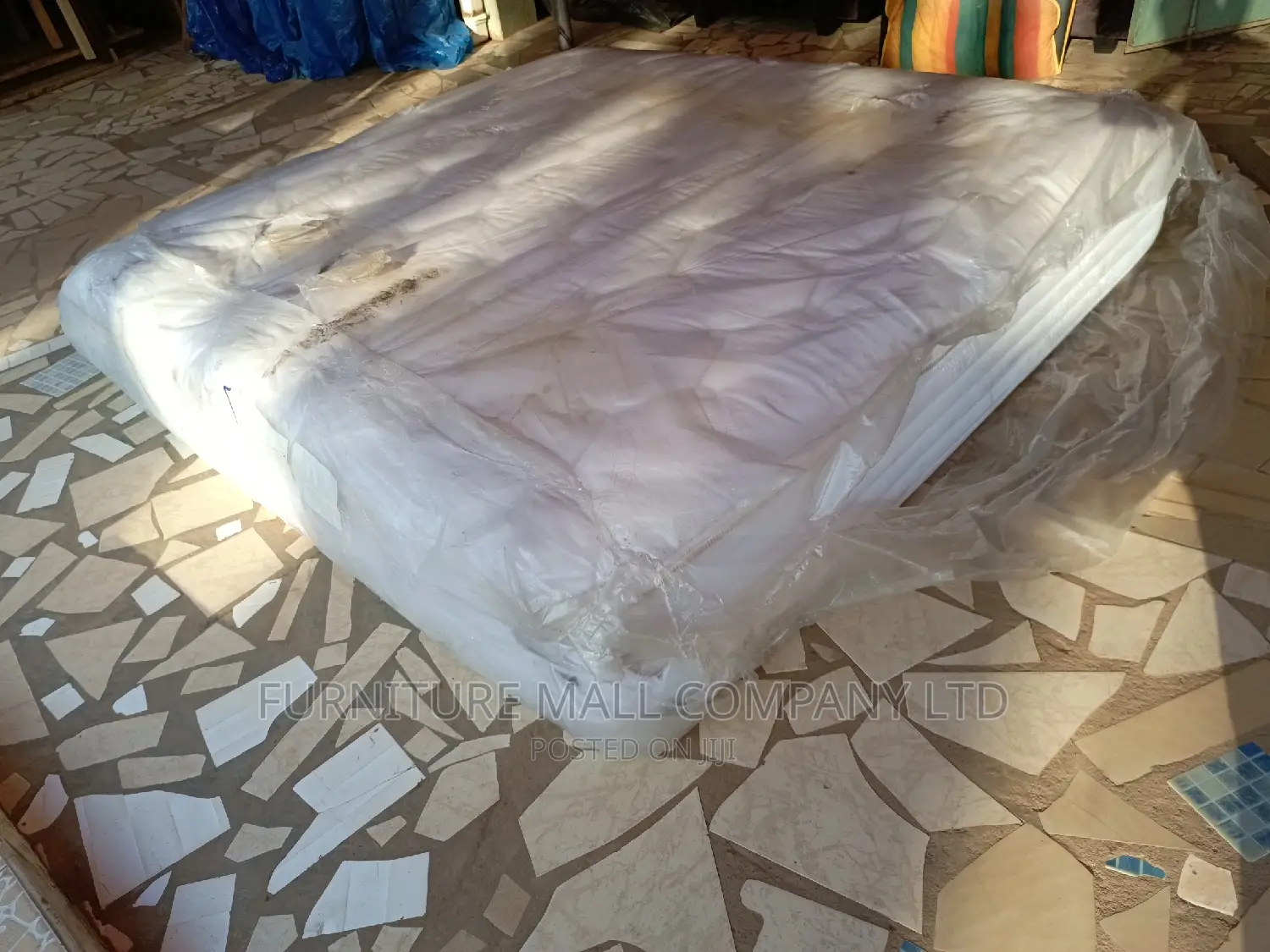 Lovely Kingss Mattrese Free Delivery