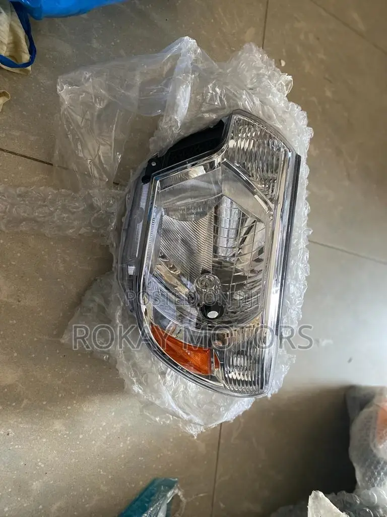 Tacoma 2012 Headlights Pair