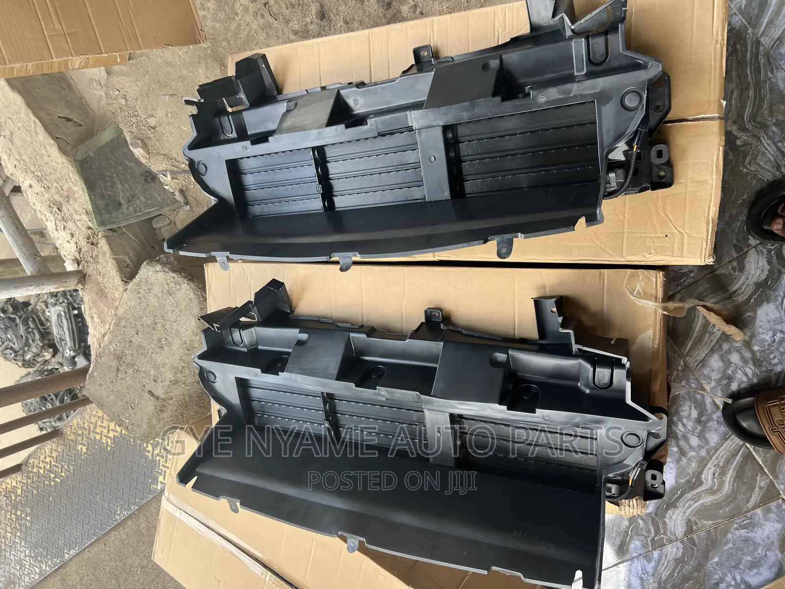 Honda CRV Shutter Grill