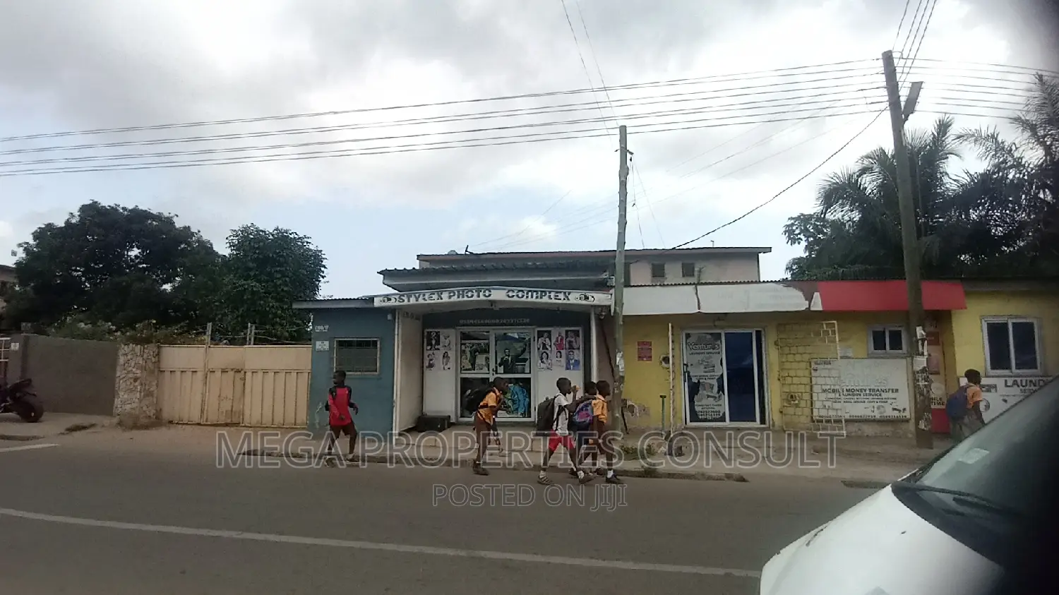 6bdrm House in Accra Metropolitan for sale