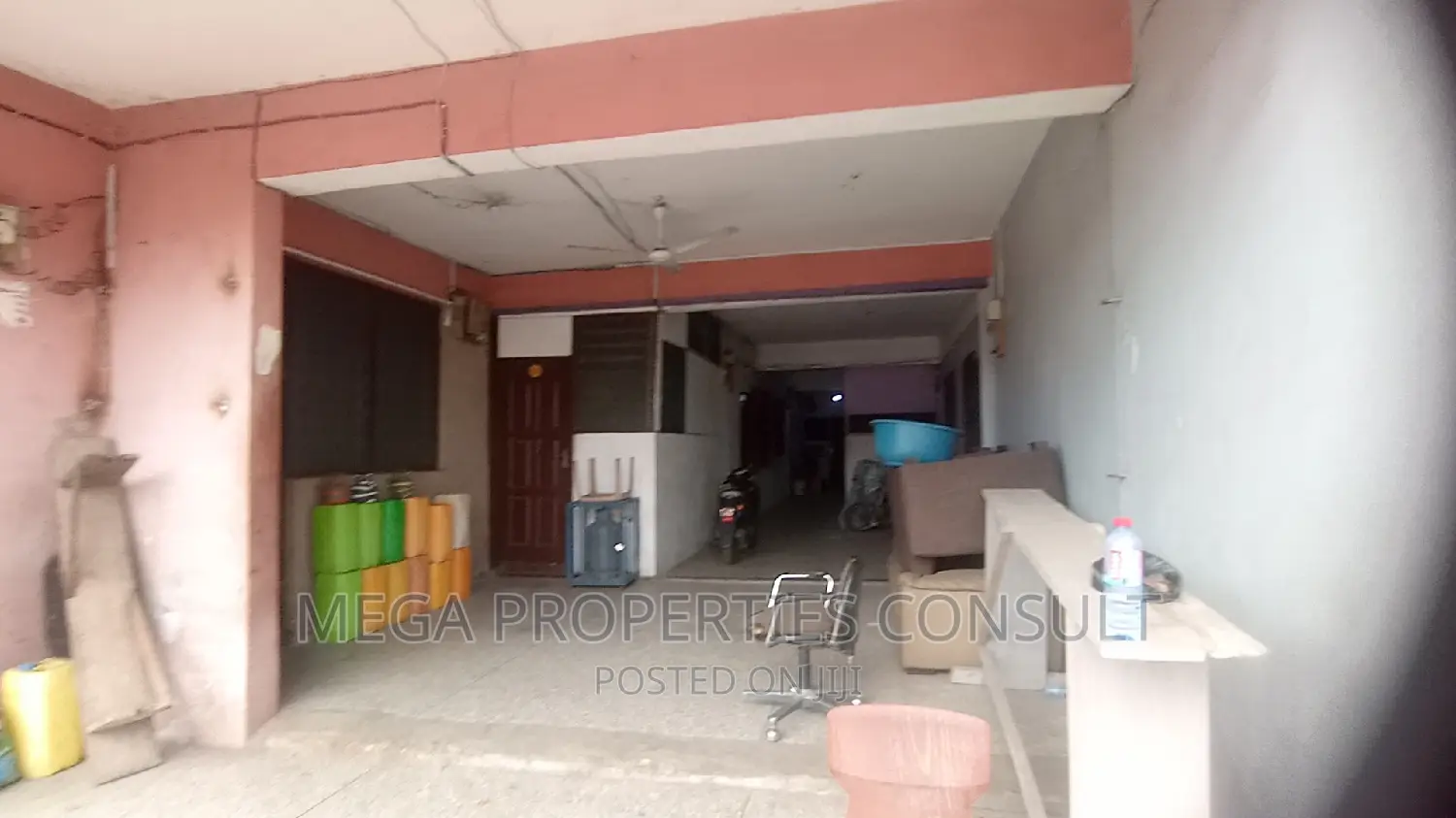 6bdrm House in Accra Metropolitan for sale