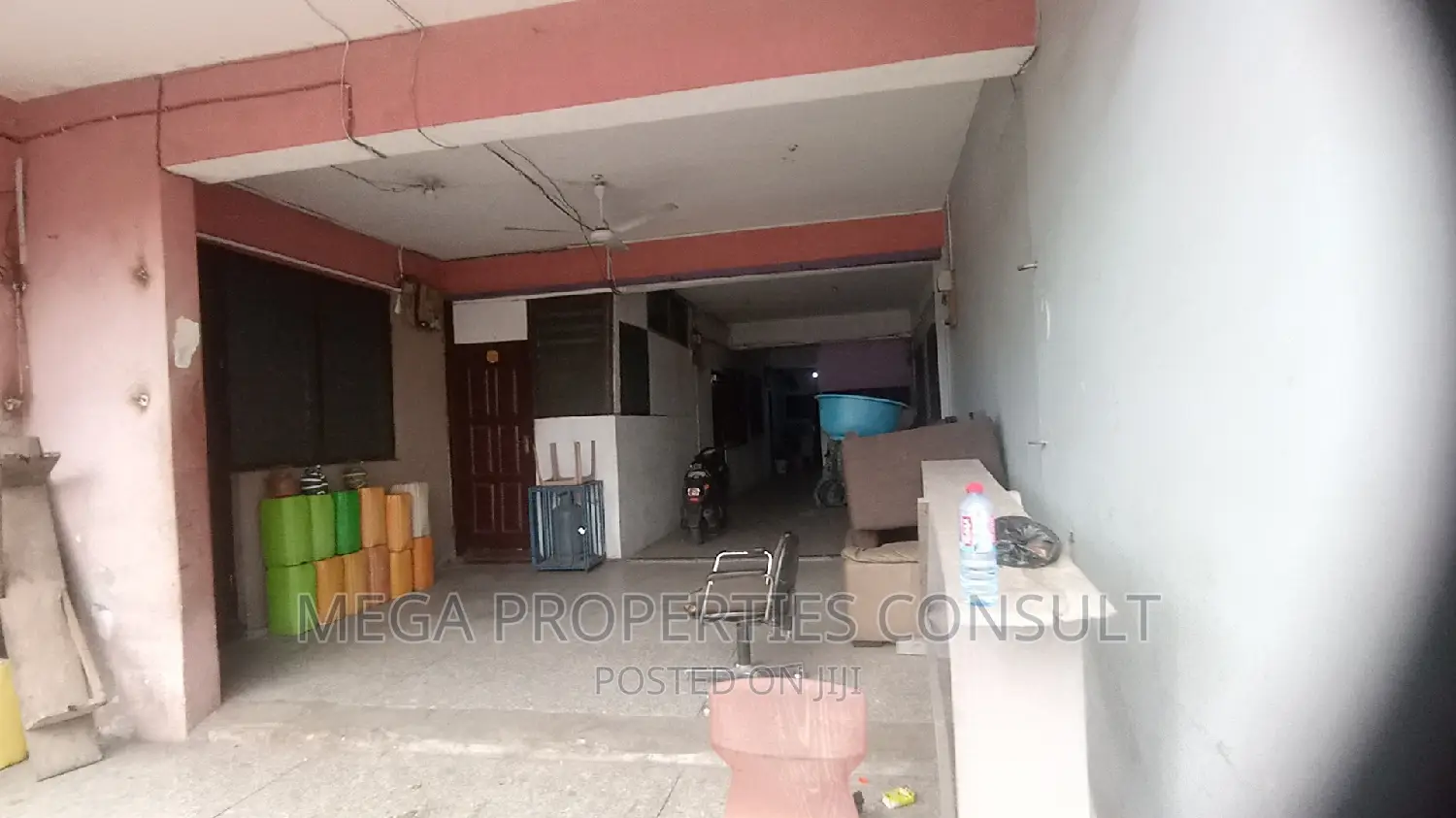 6bdrm House in Accra Metropolitan for sale
